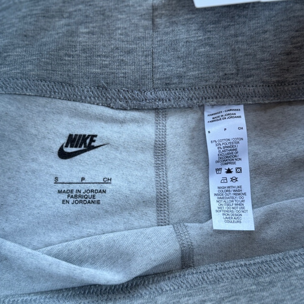 NWT Nike Sportswear Classic High-Waisted Biker Shorts Women's Size Small - Picture 9 of 11